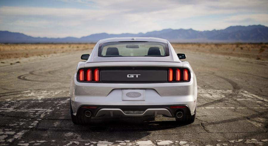  Ford Mustang GT 2015 года  (фото 91 из 93)